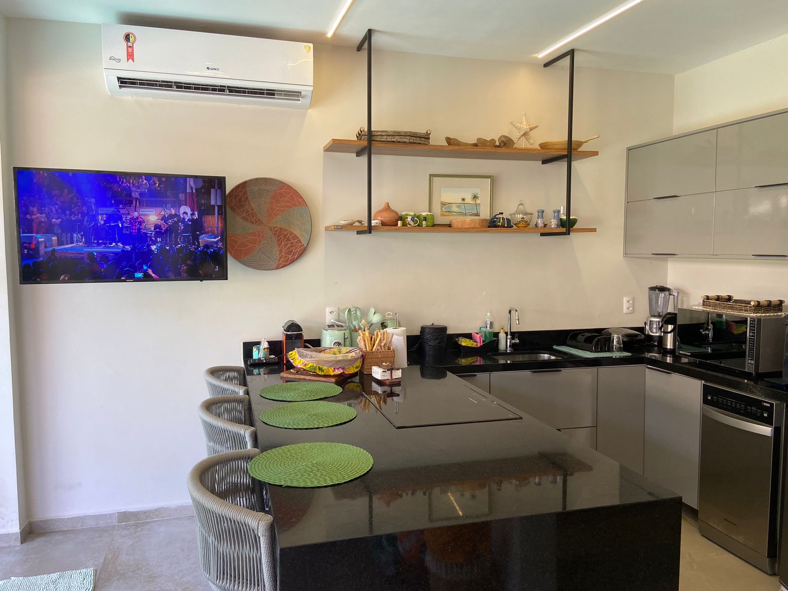 WhatsApp Image 2025-05-18 at 15.01.38 (1)